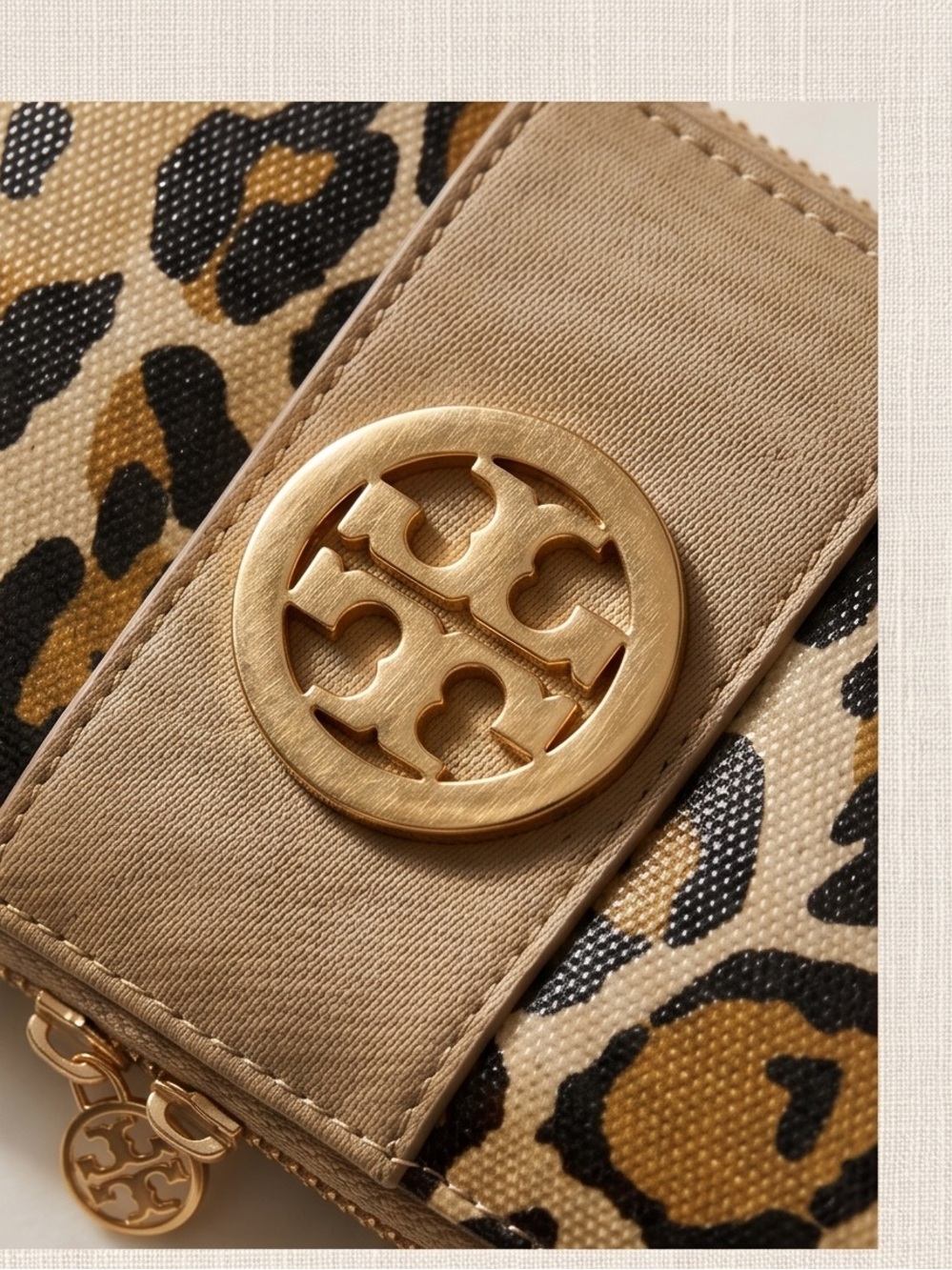 Tory Burch Leopard Print Zip Around Continental Wallet Gold Medallion Logo - Picture 3 of 12